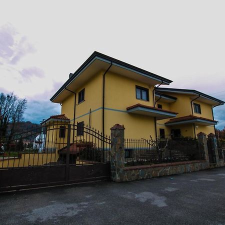 B&B La Casa Di Betty Albanella ภายนอก รูปภาพ